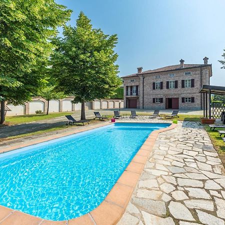 Villa Cornelia , Entire Villa With Private Pool Corneliano d'Alba Bagian luar foto